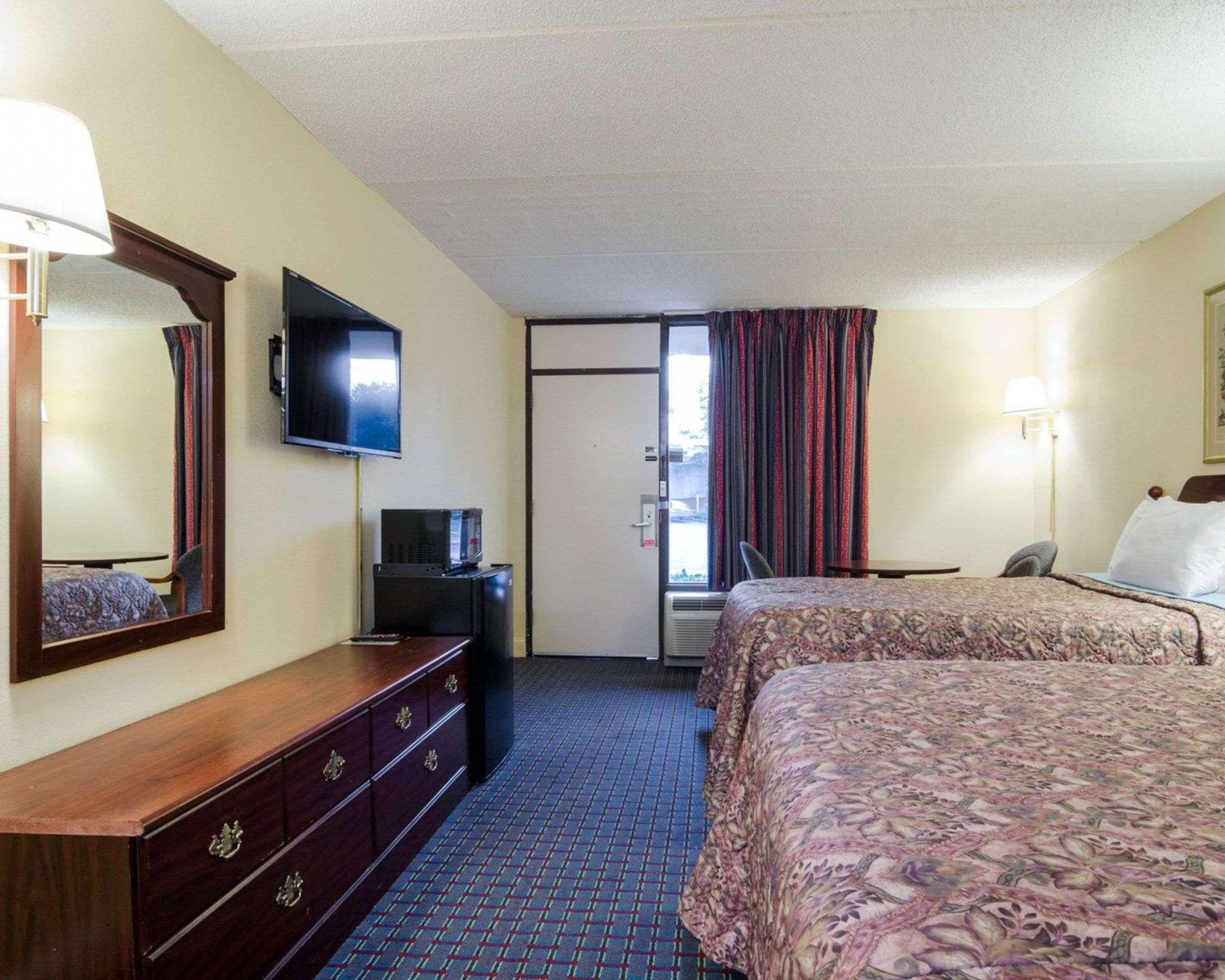 Rodeway Inn Норкрос Екстер'єр фото